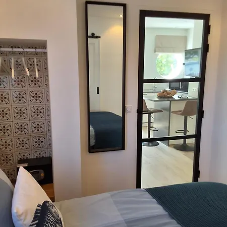 住宿加早餐酒店 Havenzicht 恩克赫伊曾